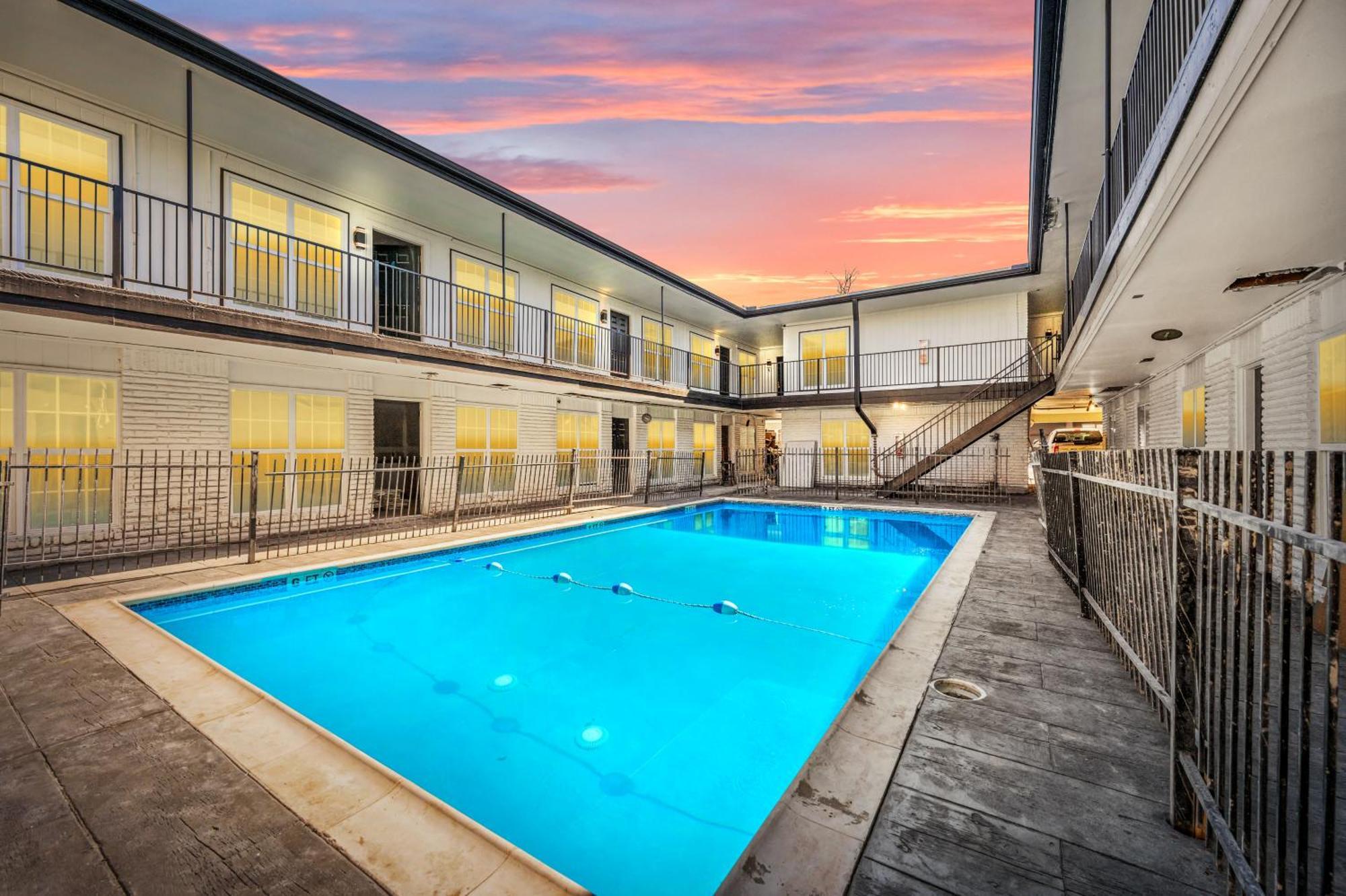 Warm Heights 2Br With Pool & Free Parking Διαμέρισμα Χιούστον Εξωτερικό φωτογραφία